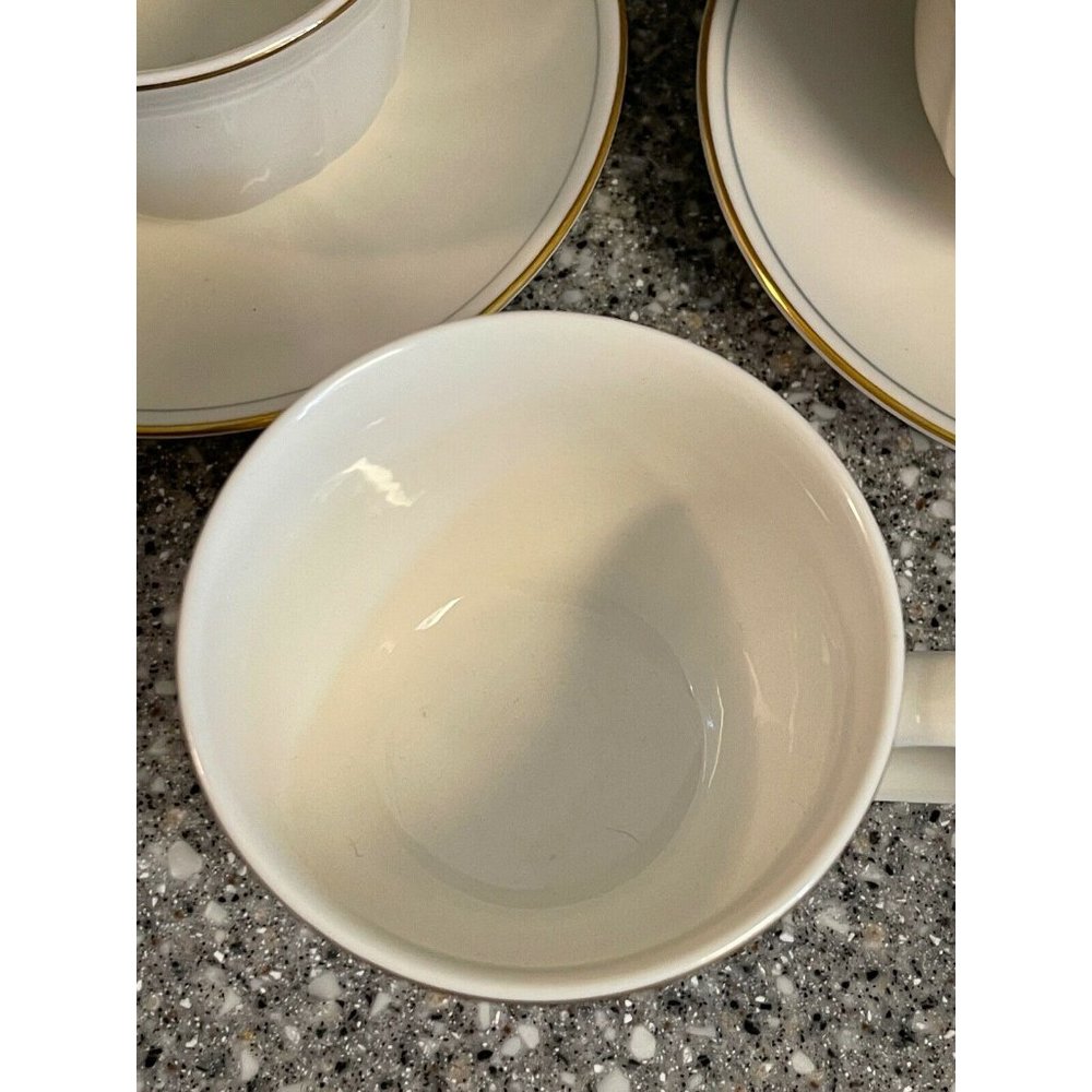 5 Piece Lot Royal Doulton Hallmark 3 cups 2 saucer - Picture 3 of 4